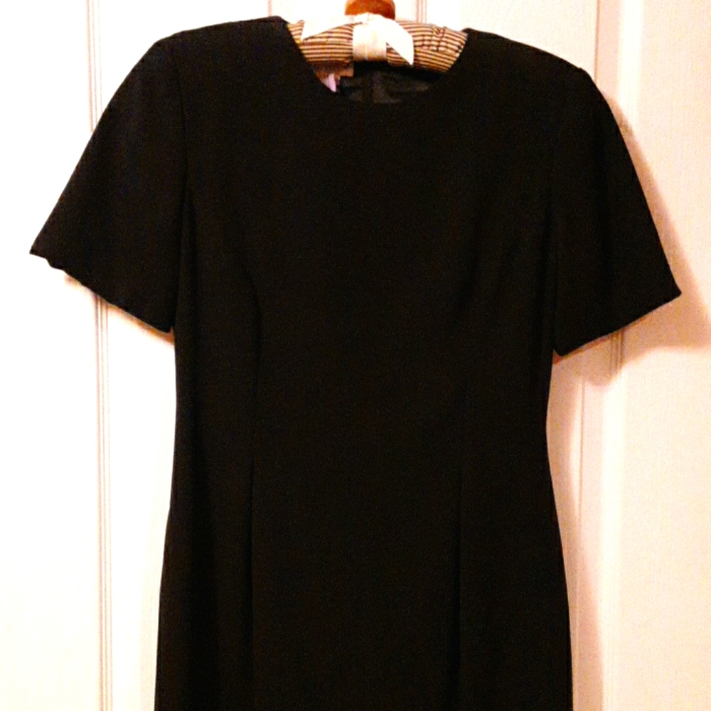 Worthington women's dress.  Size 6. EUC.